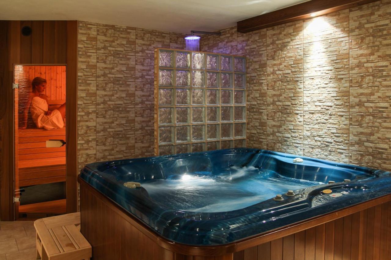 Wellness Penzion Palice ยินดริคูฟราเดตส์ ภายนอก รูปภาพ